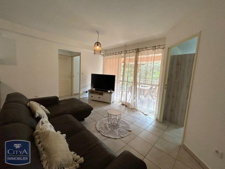 Location Appartement 3 pièces 62m² ST DENIS 97400 - Photo 3