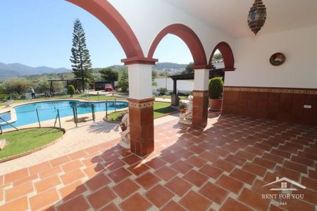 Luxury Villa for rent in Guaro, Spain - Foto 4