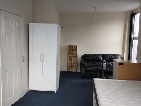 Room in a Shared House, Richmond Row, L3 - Photo 1