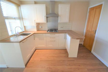 2 bedroom terraced house to rent - Photo 5