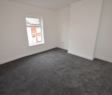 2 Bedroom Terraced House - Photo 4