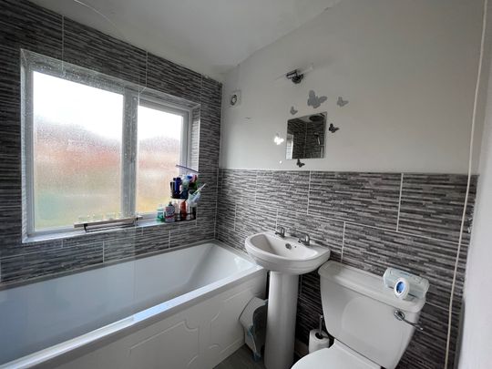 Summerfield Road, Solihull - Photo 1