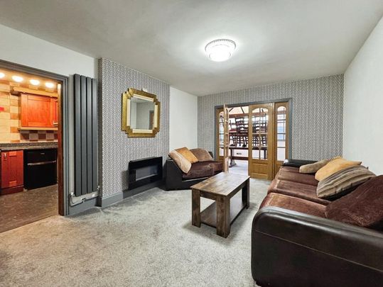 3 bedroom terraced house to rent - Photo 1