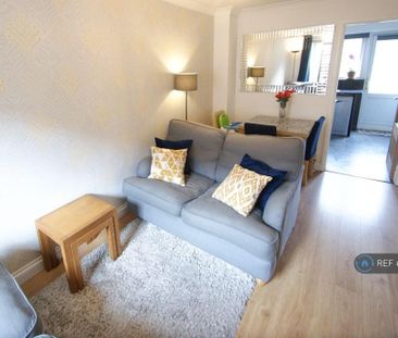 2 bedroom terraced house to rent - Photo 1