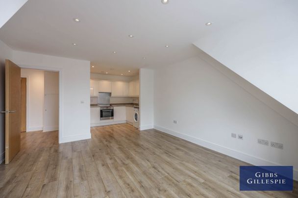 Gerrards House, Station Road, Gerrards Cross, SL9 8ES - Photo 1