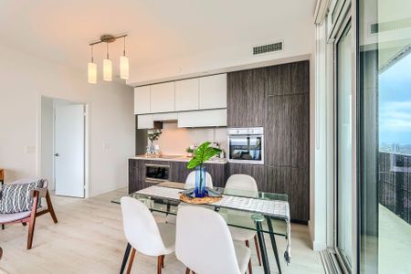 For Lease - 8 Eglinton Avenue Unit# 2705, Toronto, Ontario - Photo 4