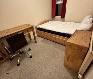 Room in a Shared House, Bath Road, BS4 - Photo 1