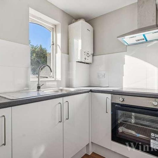 Samuel Close, London, SE14 - Photo 1