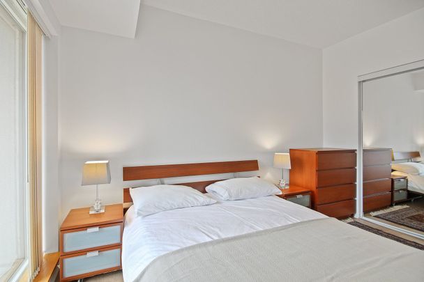 For Lease - 909 Bay Street Unit# 1806, Toronto, Ontario - Photo 1