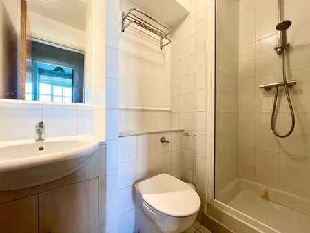 2 Bed Flat, South Block, SE1 - Photo 2