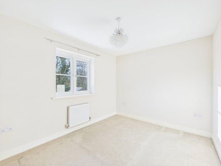 4 bedroom detached house to rent - Photo 4