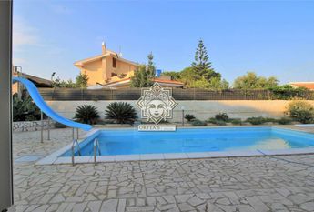 Villa con piscina - Sicilia