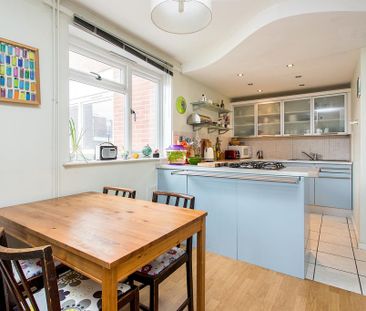 2 bedroom flat to rent - Photo 6