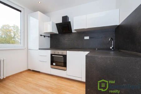 Pronájem bytu 2+1 44 m - Photo 2