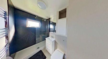 2 bedroom ground floor flat to rent - Photo 4