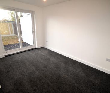 2 bedroom bungalow to rent - Photo 3