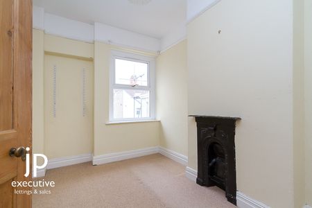 Cardiff, CF10 5GT - Photo 4