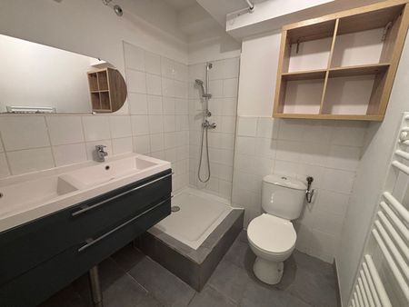 A LOUER - CARPENTRAS - APPARTEMENT T2, - Photo 3