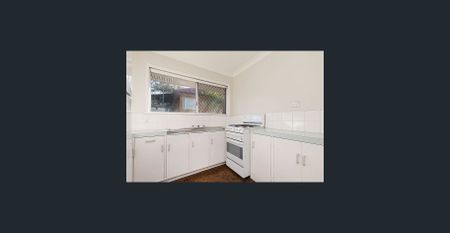 Fully Furnished Apartment in the Heart of Indooroopilly - Photo 3