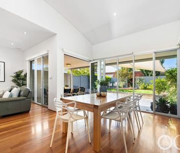 Open the Door to Architectural Brilliance - Photo 4