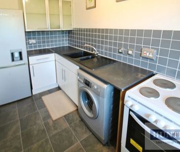 1 bedroom Flat To Let - Photo 4