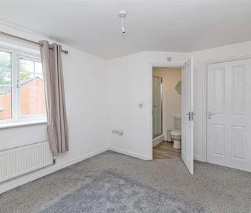 Glossop Close, Warrington, Cheshire, WA1 - Photo 4