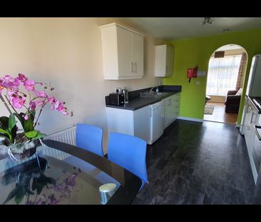 Room in a Shared House, Nazareth Road, NG7 - Photo 3