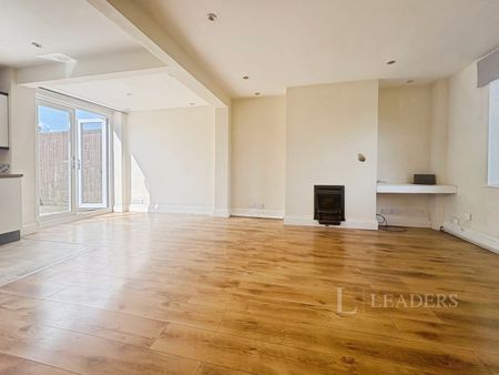 3 bedroom house to rent Thorn Avenue, WR4 - Photo 2