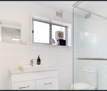 Modern Comfort & Convenience - Photo 5