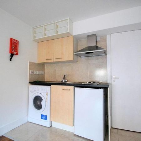 Studio to rent - Photo 3