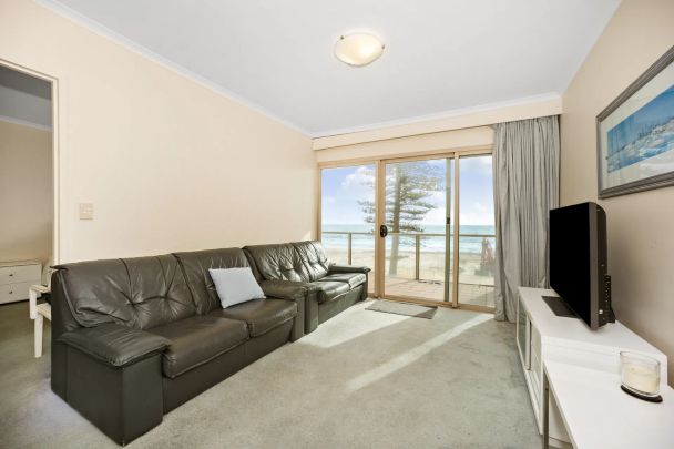 Beautiful Two Bedroom Apartment with Sea Views in the Heart of Glenelg - Photo 1