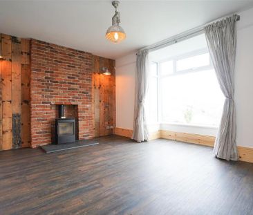 3 bedroom end of terrace house to rent - Photo 3