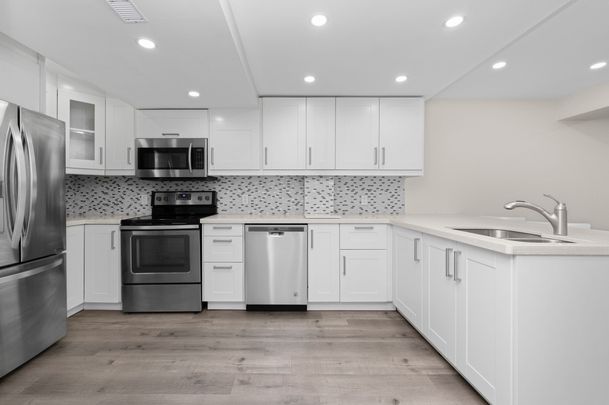 For Lease - 26 Phillipo Drive, Hamilton, Ontario - Photo 1