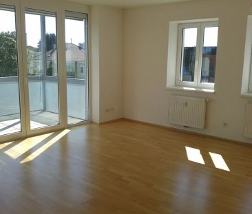 Sonnige, großzügige 3-Zimmer-Wohnung mit überdachtem Balkon und möb... - Foto 2