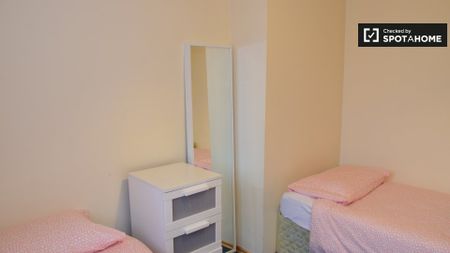3-bedroom apartment to rent in Drimnagh, Dublin - Photo 5