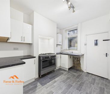 2 bedroom terraced house to rent - Photo 2