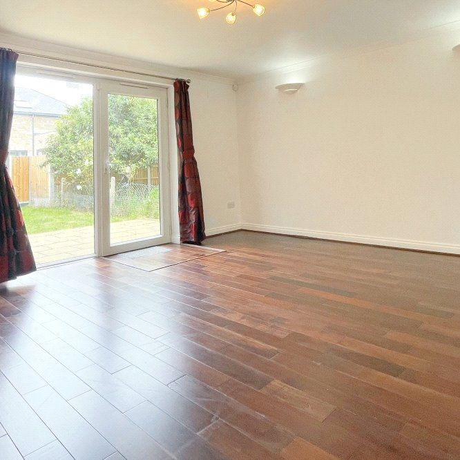 3 bedroom house to rent Wulfstan Way, Cambridge, CB1 - Photo 1