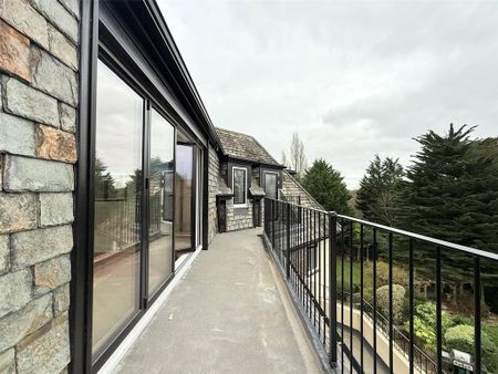2 bedroom penthouse to rent - Photo 3