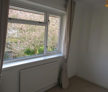 4 bedroom detached house to rent - Photo 2