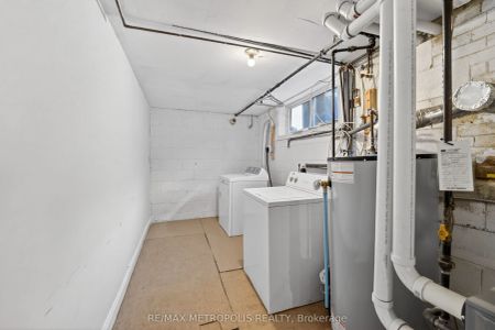 266 Napier Street #Bsmt - Photo 4