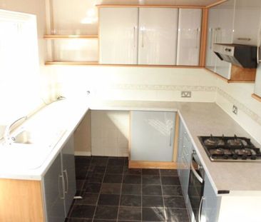 Thornhill Close, Blackburn. BB1 1YG - Photo 4
