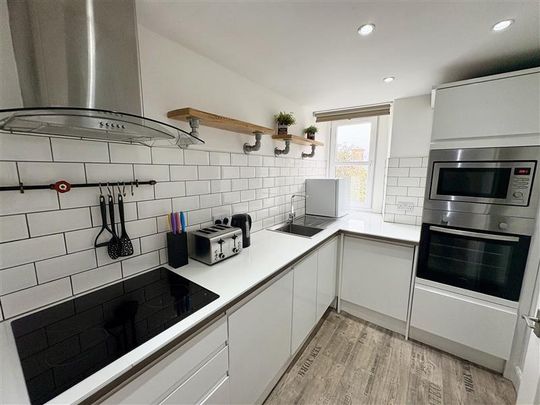 2 bedroom flat to rent - Photo 1
