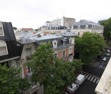 Location Appartement 2 pièces 68m² VICHY 03200 - Photo 1