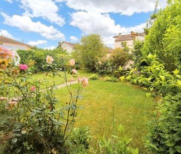 Location Maison 5 pièces 109m² AGEN 47000 - Photo 2