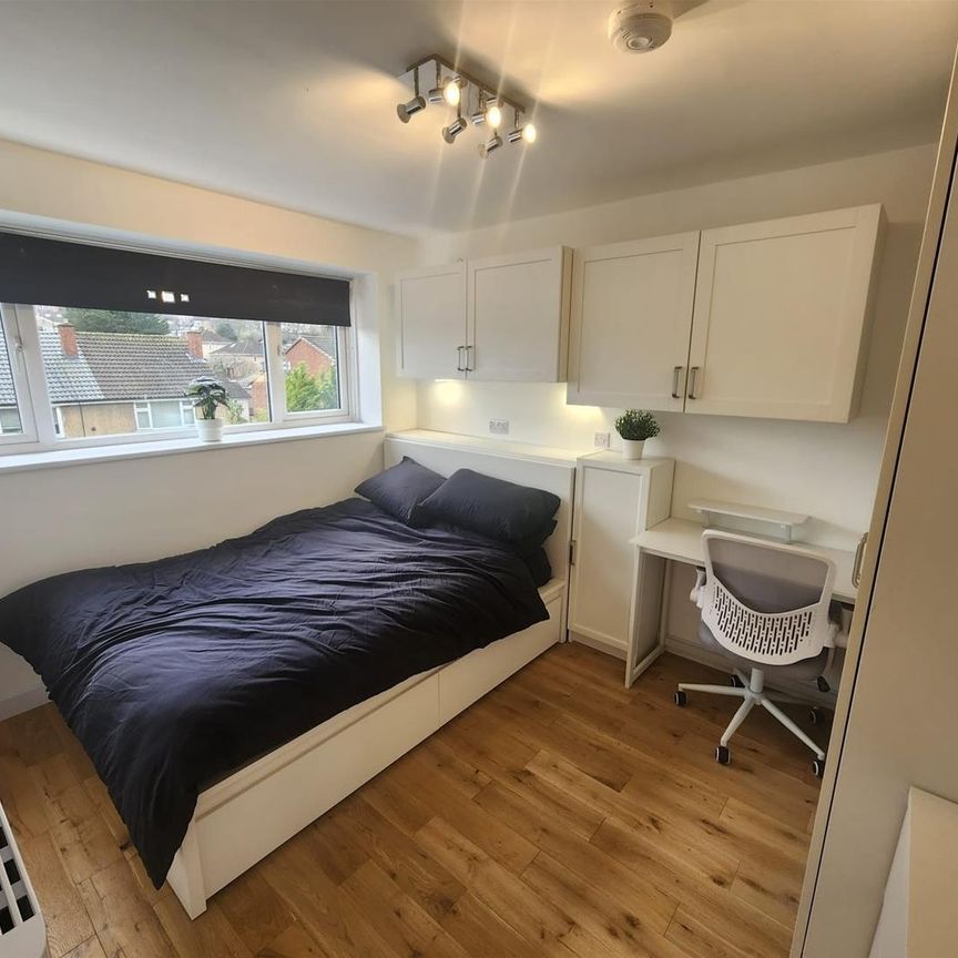 Orchard Gardens, Bristol - Photo 1