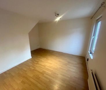 PETERBOROUGH - Photo 4