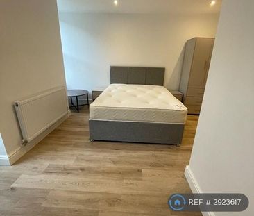 1 bedroom in a house share to rent - Photo 6