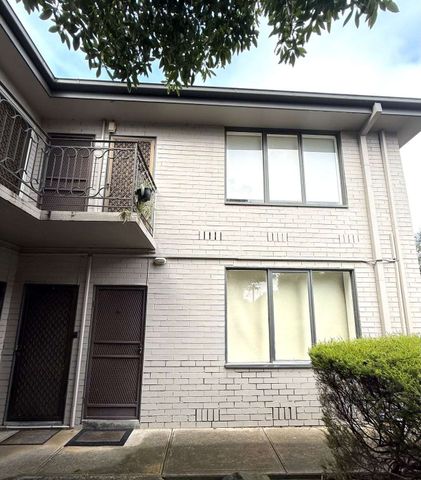 Charming 1-Bedroom Home - Photo 5