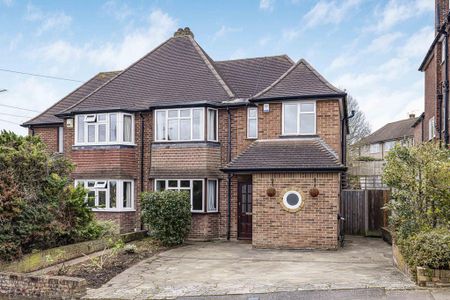 4 bedroom semi-detached house to rent - Photo 4