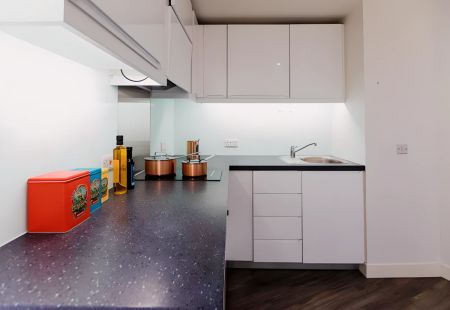 Platinum Plus Studio - Photo 2